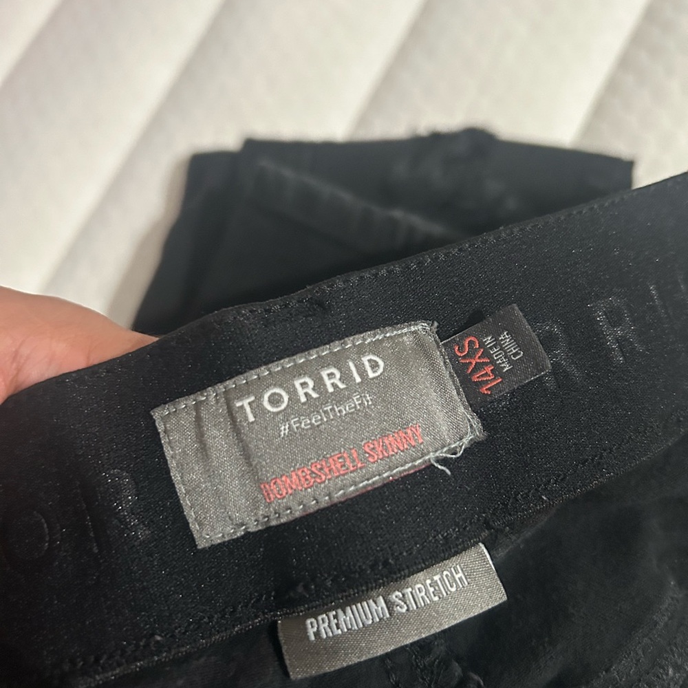 Torrid bombshell Skinny Jeans